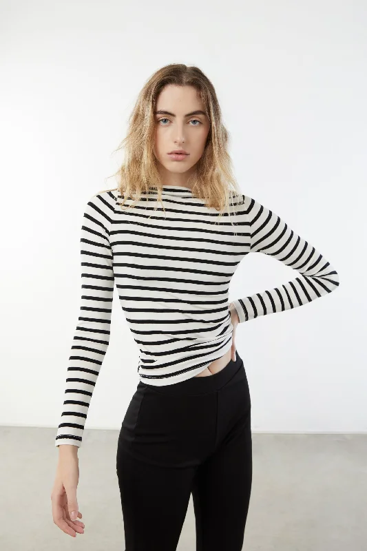 STRIPED LONG SLEEVE TOP