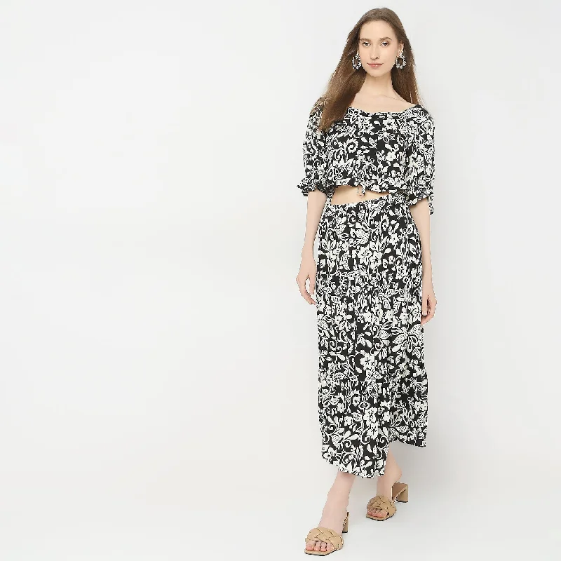 Flare Fit Printed High Rise Skirt